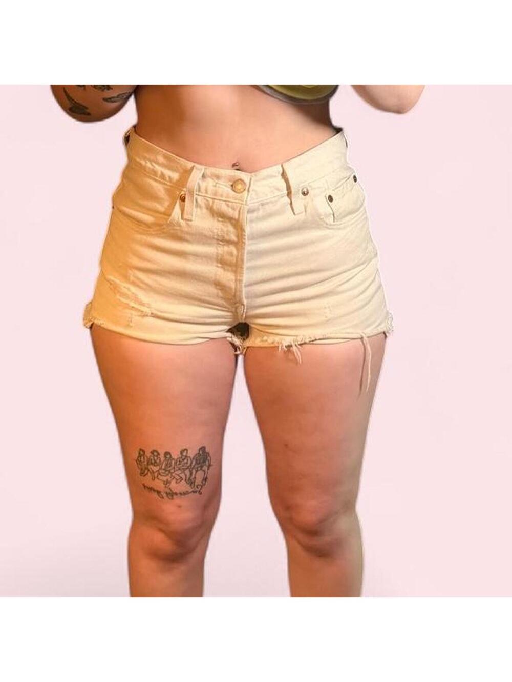 Levi’s Premium 501 Ivory Distressed Cutoff Denim Shorts 🤍